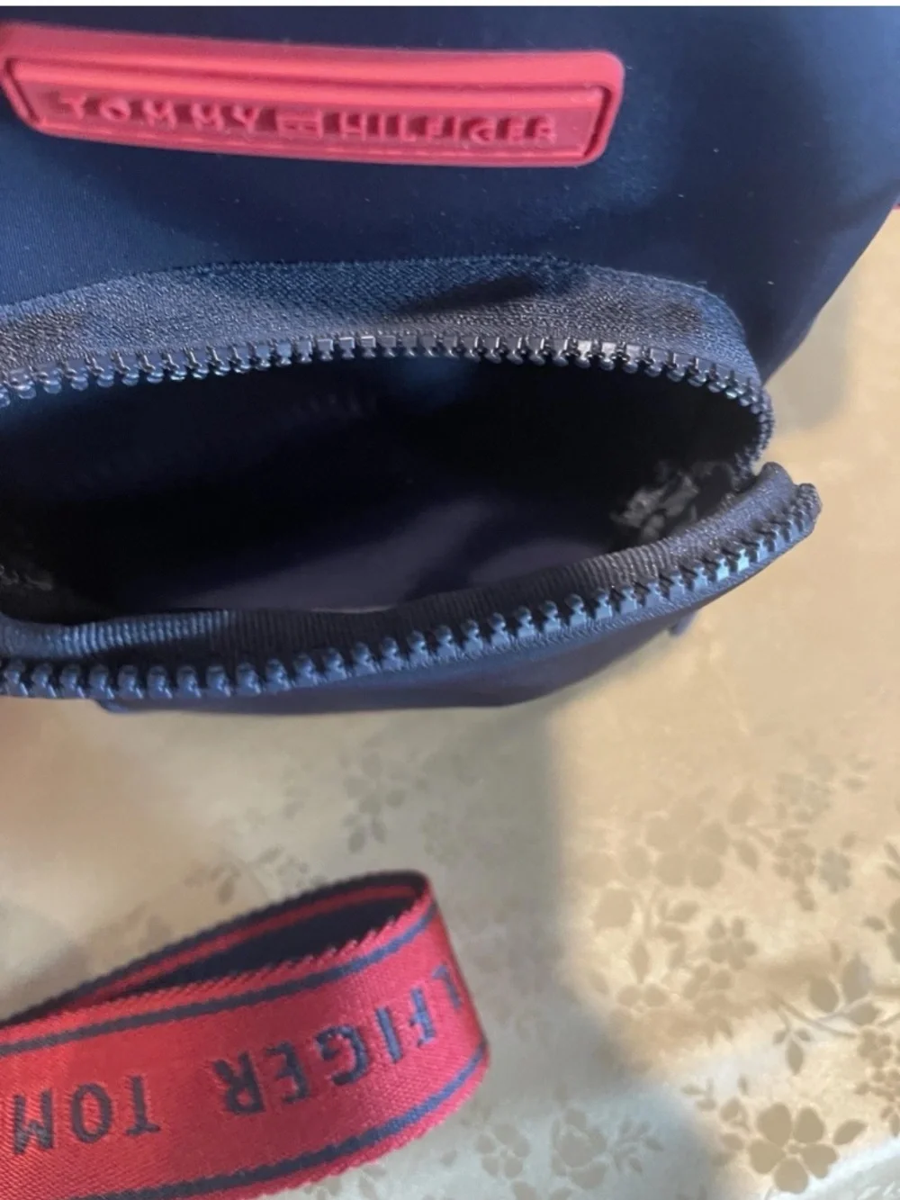 Tommy Hilfiger Men's Navy Nylon Crossbody Bag RedLogo Strap Zip Pocket